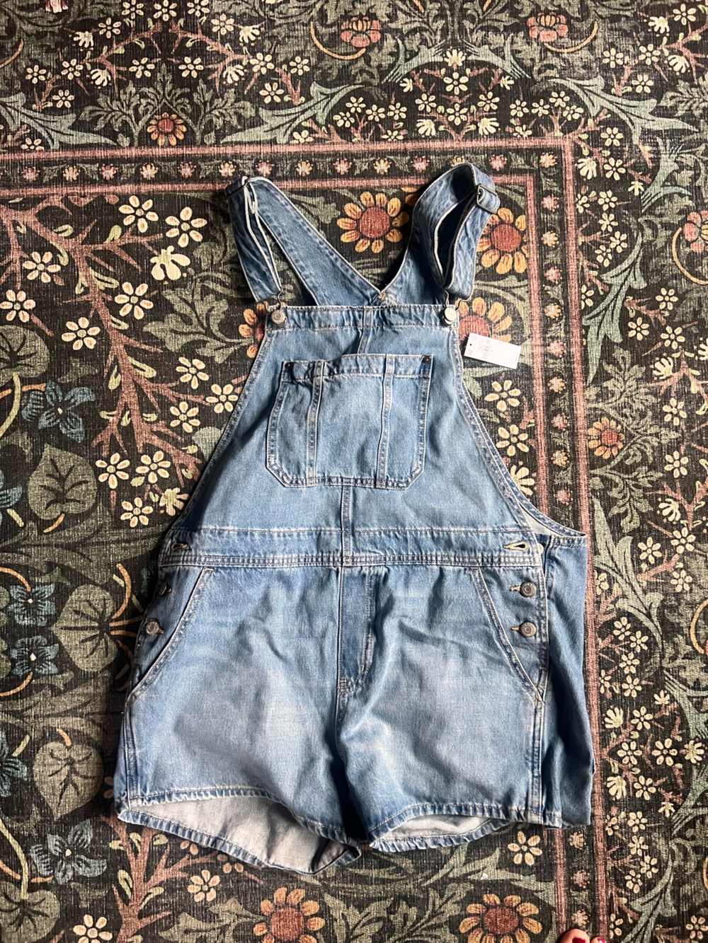 Old Navy women’s size medium Light Blue Denim Overalls NWT